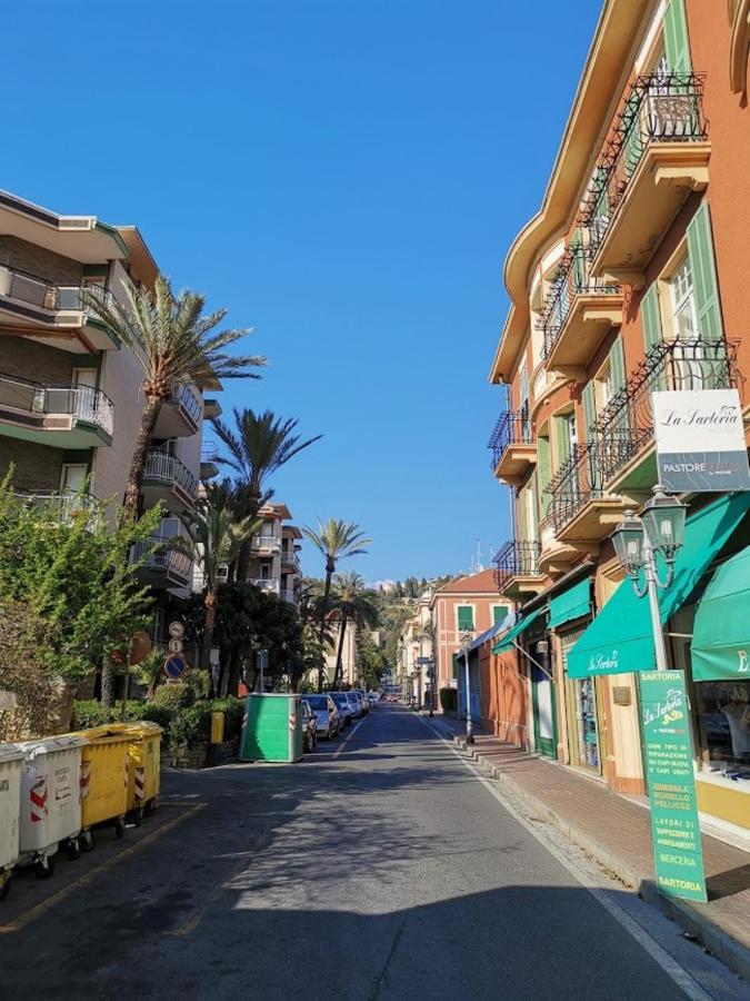 Casa Margherita, Centrale A Due Passi Dal Mare Bordighera Luaran gambar